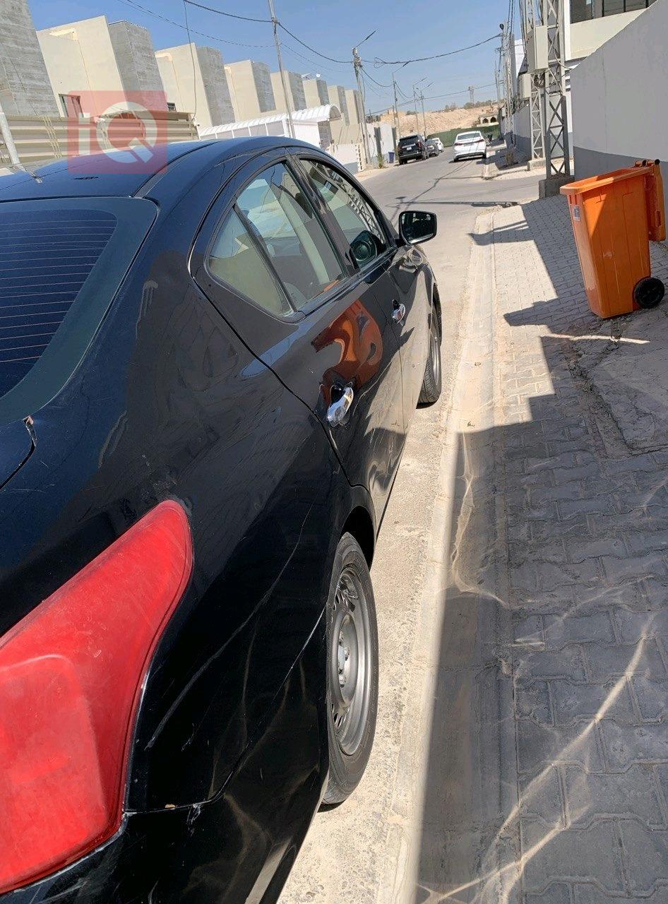 نيسان فيرسا